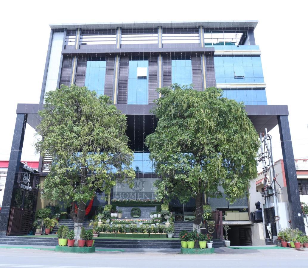 Hotel Moments Lucknow Exterior foto