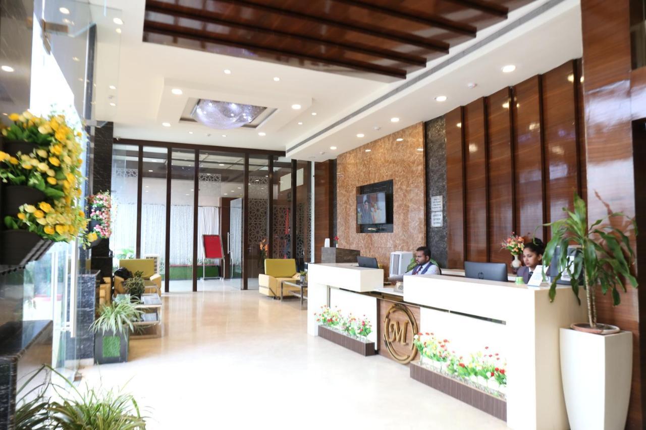 Hotel Moments Lucknow Exterior foto